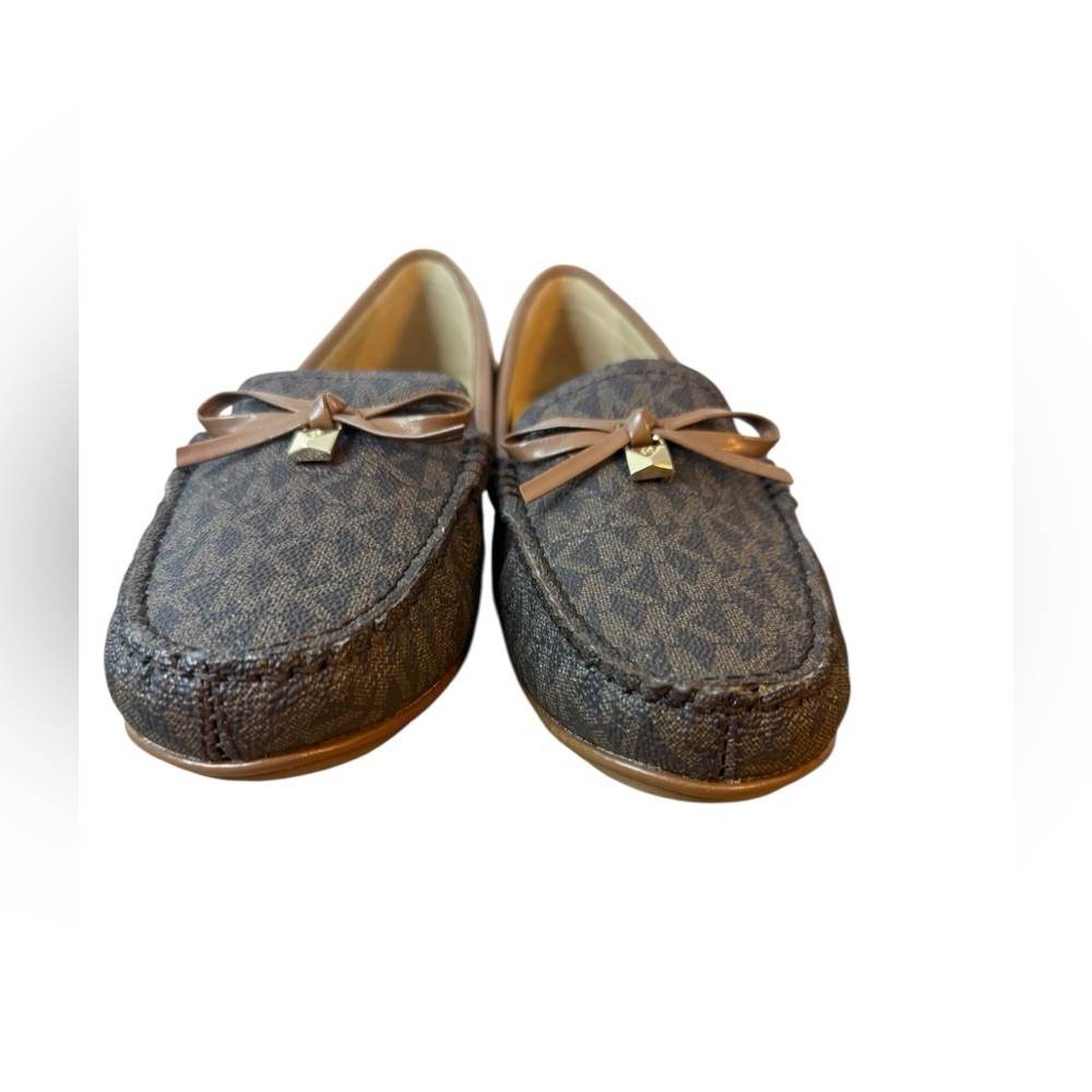 New Michael Kors Brown Juliette Logo Bow Loafers - Picture 2 of 7